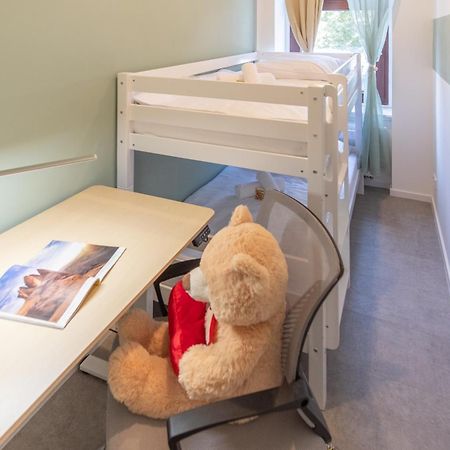 65 Zoll 4K Tv, Disney Plus, Soundbar, Kostenloser Kaffee, 5 Raeume ไลป์ซิก ภายนอก รูปภาพ