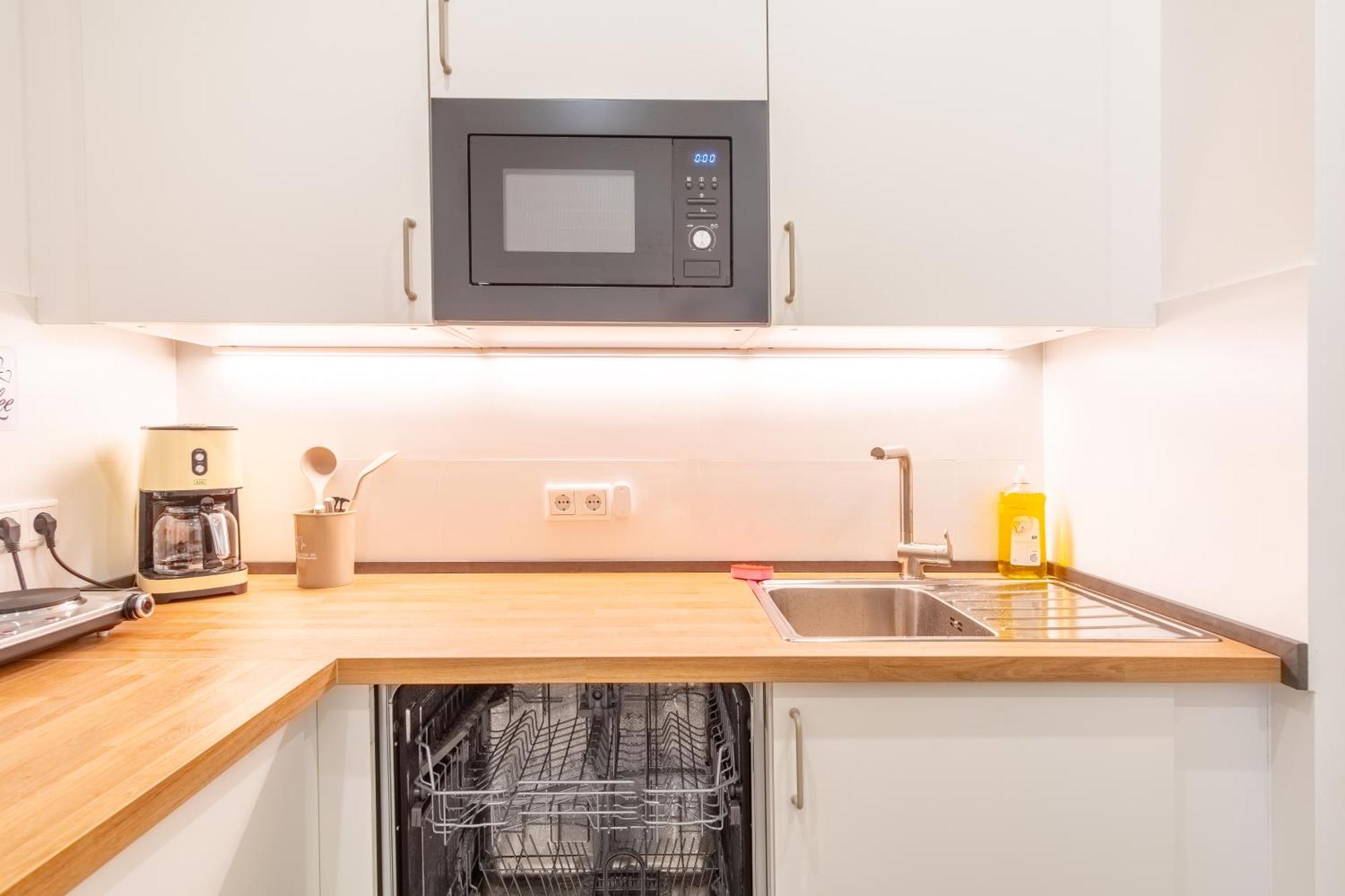 65 Zoll 4K Tv, Disney Plus, Soundbar, Kostenloser Kaffee, 5 Raeume ไลป์ซิก ภายนอก รูปภาพ